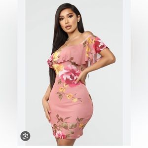 Fashion Nova Pink Floral Dress avaible in two colors  blue and pink